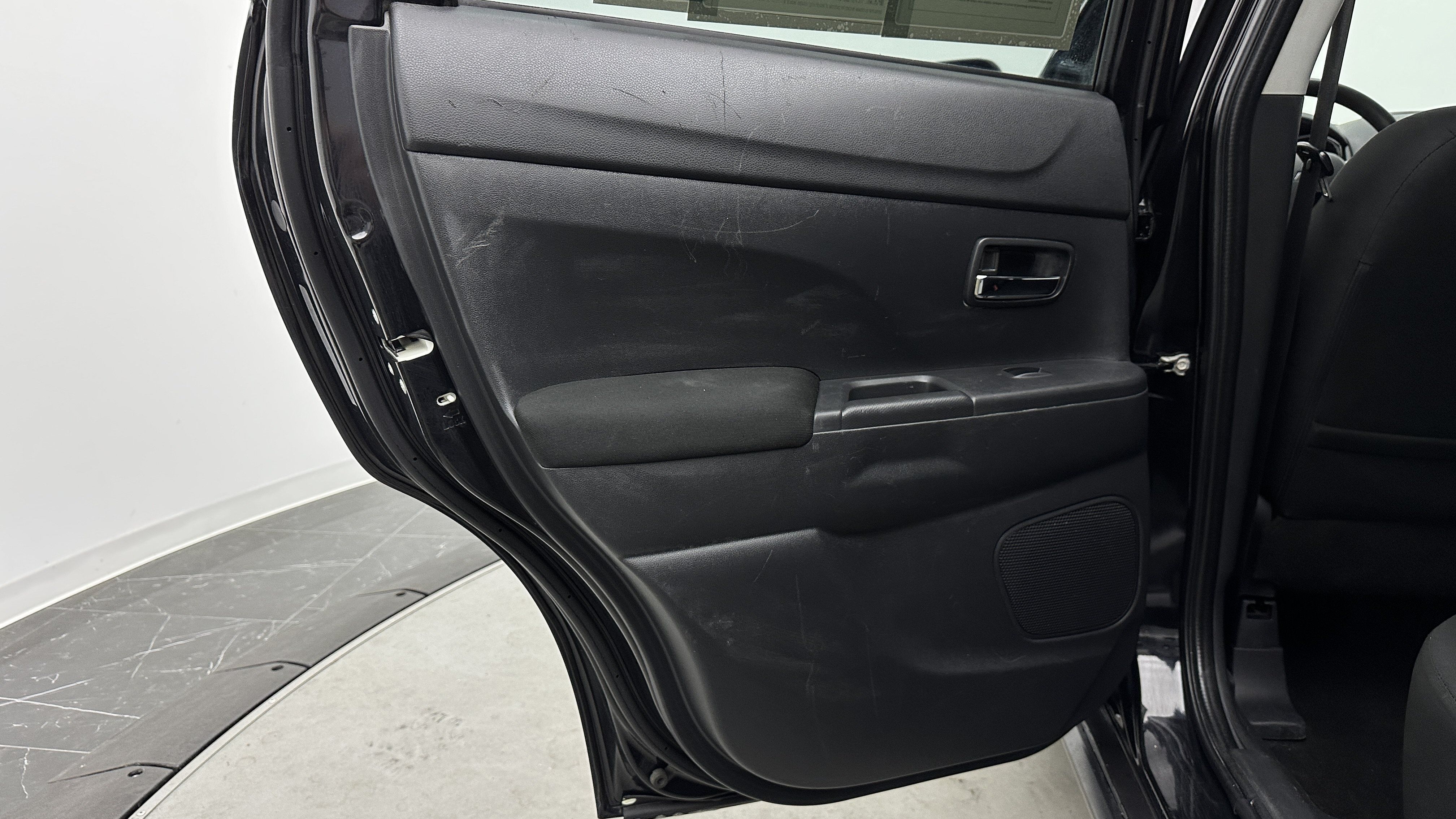 Used 2023 Mitsubishi Outlander Sport AWD image 24