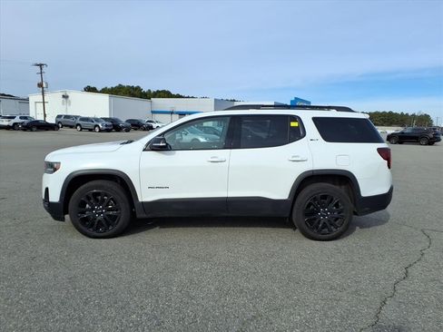 Used 2023 GMC Acadia SLT w/ Elevation Edition image 2