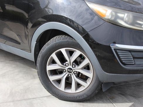 Used 2014 Kia Sportage LX image 3