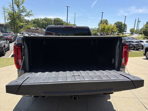 Used 2022 GMC Sierra 1500 Denali w/ Denali Premium Package AWD/4WD image 18