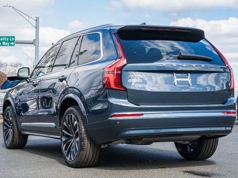 New 2026 Volvo XC90 B6 Plus w/ Protection Package Premier image 5