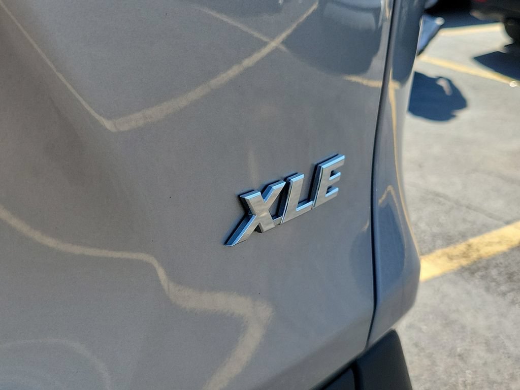 Used 2024 Toyota RAV4 XLE FWD image 11