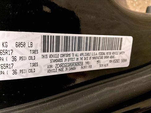 Used 2016 Dodge Grand Caravan R/T FWD image 35