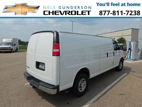 Used 2019 Chevrolet Express 3500 Extended w/ Driver Convenience Package image 7