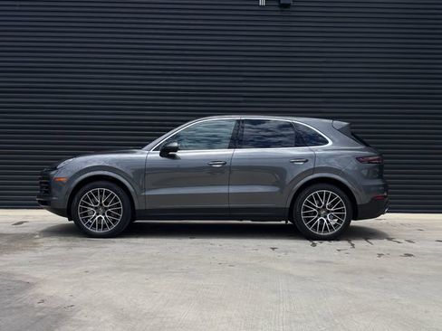 Certified 2023 Porsche Cayenne S AWD/4WD image 2
