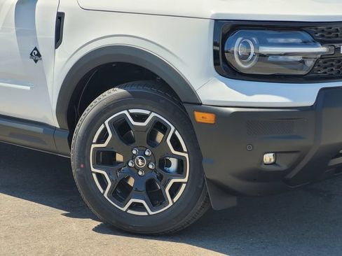 New 2026 Ford Bronco Sport Outer Banks w/ Outer Banks Tech Package+ AWD/4WD image 2