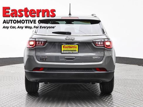 Used 2023 Jeep Compass Latitude w/ Sun and Sound Group AWD/4WD image 6