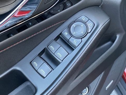 Used 2023 Chevrolet Traverse RS image 12