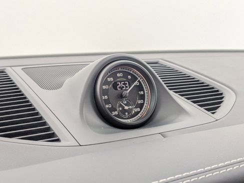 New 2026 Porsche Macan Turbo image 19