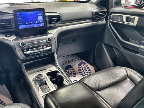 Used 2020 Ford Explorer XLT RWD image 26