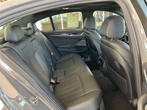 Used 2022 BMW 540i xDrive w/ M Sport Package image 28