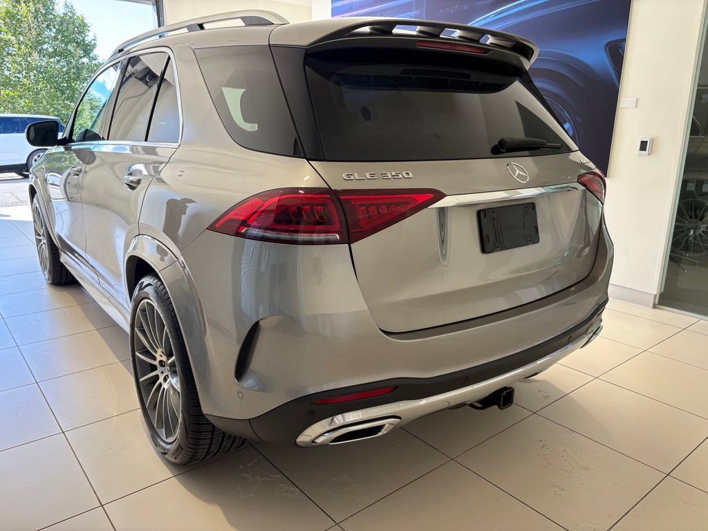 Used 2021 Mercedes-Benz GLE 350 4MATIC image 2