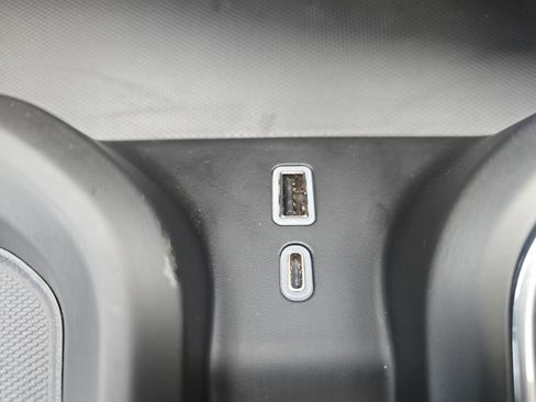 Used 2025 GMC Sierra 3500 Denali w/ Denali Reserve Package AWD/4WD image 24