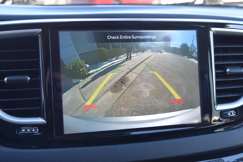 Used 2024 Chrysler Pacifica Touring-L FWD image 14
