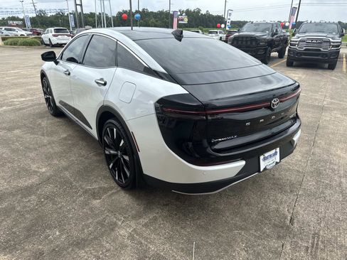 Used 2025 Toyota Crown Platinum image 5