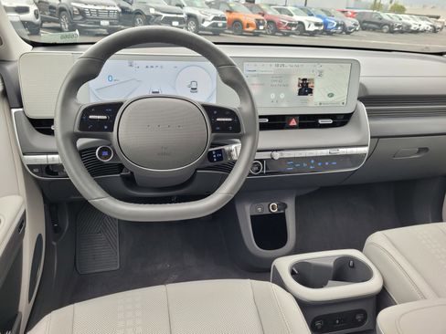 Used 2024 Hyundai Ioniq 5 Limited image 18