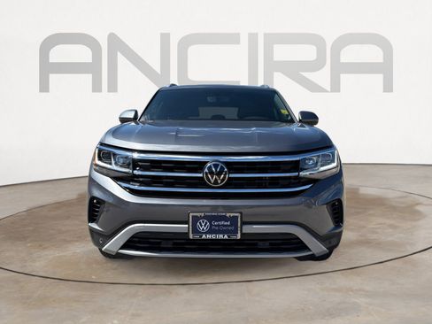 Certified 2023 Volkswagen Atlas Cross Sport SE w/ Panoramic Sunroof Package FWD image 4