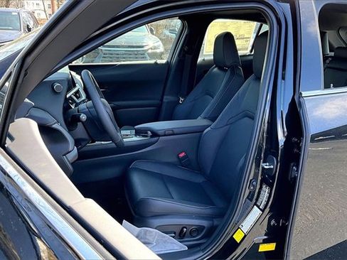 New 2026 Lexus UX 300h AWD image 9
