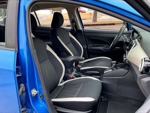 Used 2020 Nissan Versa SV image 8