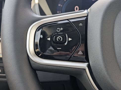 New 2025 Volvo XC90 T8 Plus w/ Protection Package Premier image 24