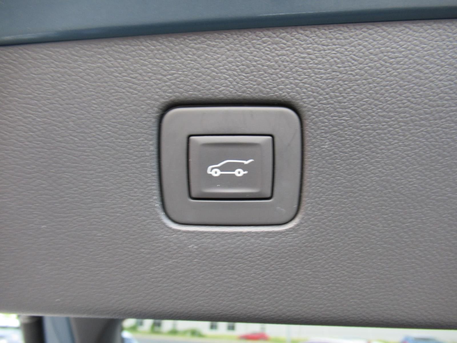 Used 2024 Buick Envista Preferred FWD image 33