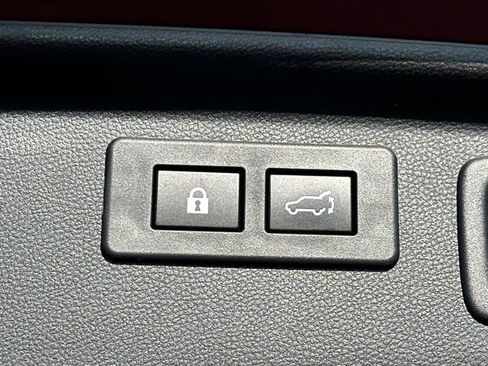 Used 2023 Subaru Forester Premium image 28