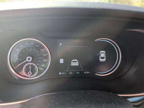 Used 2026 Genesis G70 2.5T image 10