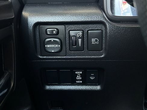 Used 2024 Toyota 4Runner TRD Off-Road Premium AWD/4WD image 27