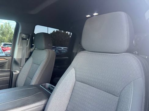 Used 2025 Chevrolet Silverado 1500 LT AWD/4WD image 11