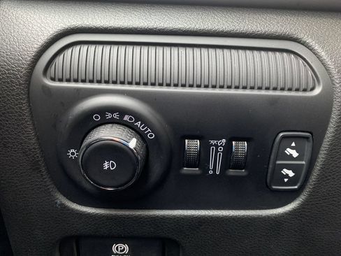 Used 2024 Jeep Wagoneer L Series II w/ Flexible Seating Group AWD/4WD image 26