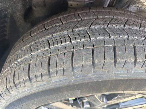 New 2026 Jeep Grand Cherokee Laredo image 34