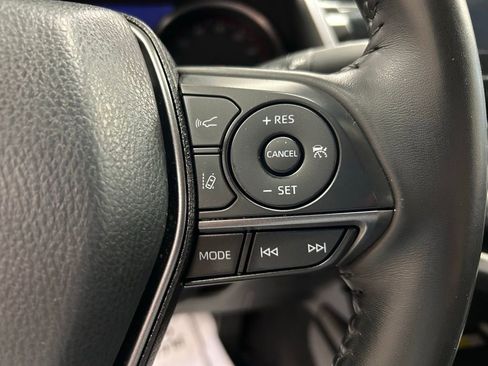 Used 2023 Toyota Camry XSE image 11