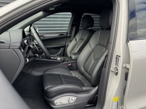 New 2026 Porsche Macan S image 5