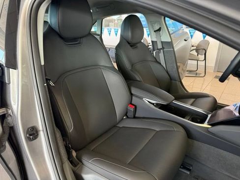 Used 2025 Lucid Air Pure RWD image 25