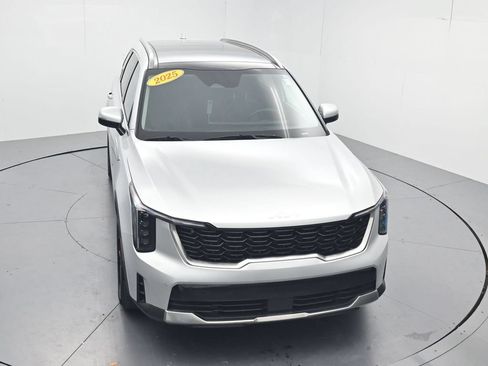 Certified 2025 Kia Sorento EX w/ EX Panoramic Sunroof Package AWD/4WD image 54