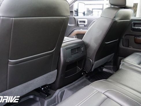 Used 2018 GMC Sierra 3500 Denali w/ Duramax Plus Package image 37