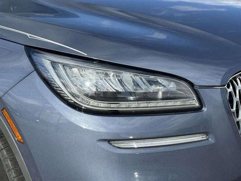 Used 2022 Lincoln Corsair Standard w/ Equipment Group 101A image 8