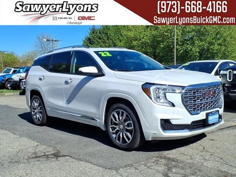 Certified 2022 GMC Terrain Denali w/ LPO, Floor Liner Package AWD/4WD image 1