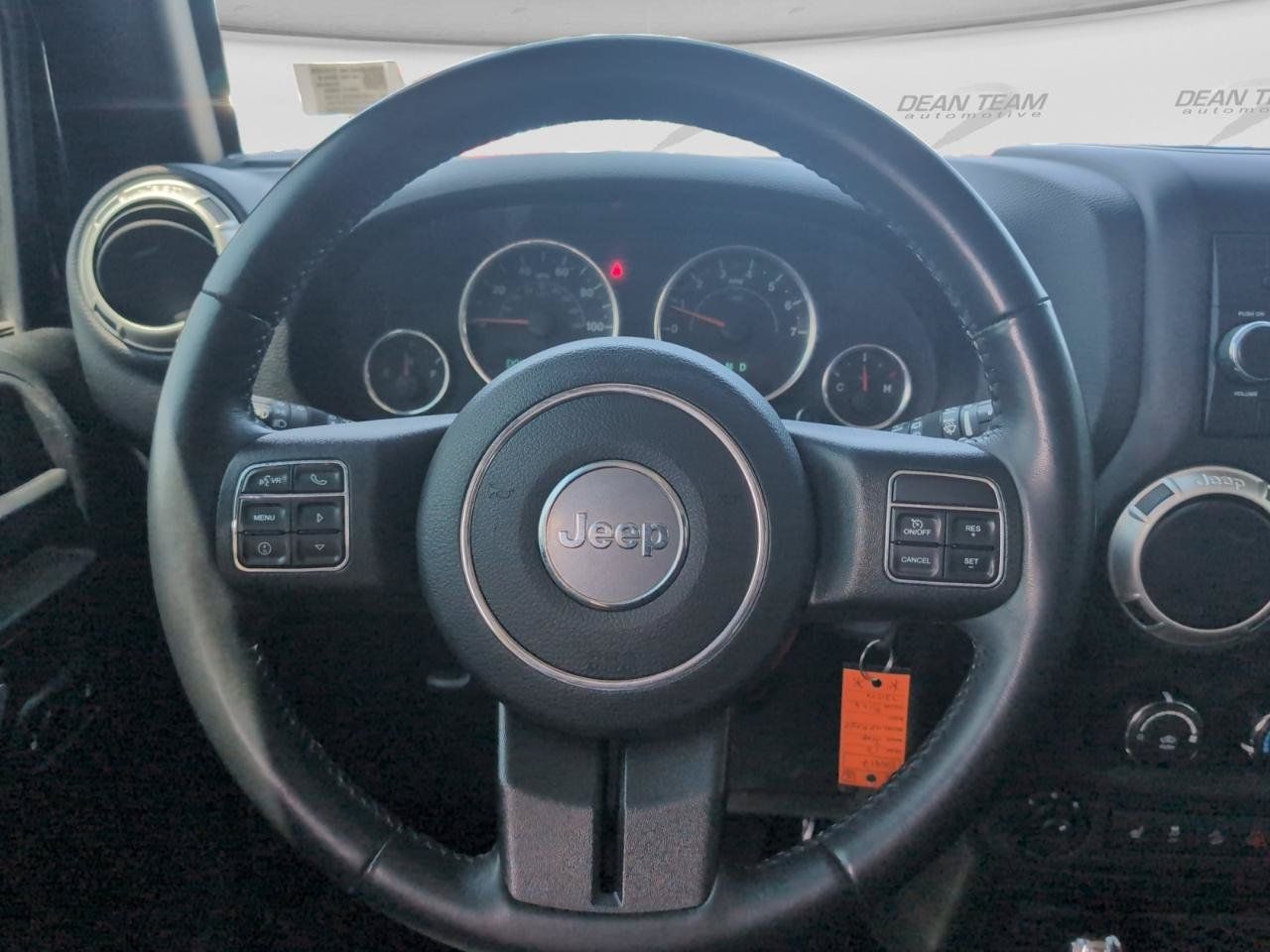 Used 2017 Jeep Wrangler Unlimited Sahara w/ Connectivity Group AWD/4WD image 17