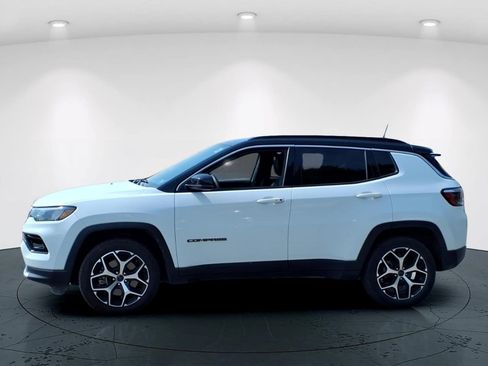 Used 2025 Jeep Compass Limited AWD/4WD image 5