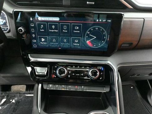 Used 2024 GMC Sierra 3500 Denali Ultimate image 40