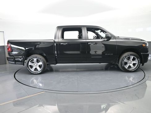 New 2026 RAM 1500 Express image 7