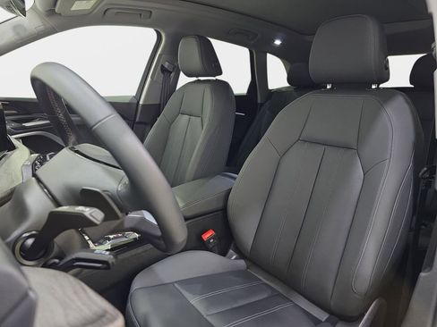 Certified 2025 Audi Q5 Premium Plus w/ Premium Plus AWD/4WD image 15