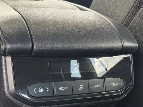 Used 2025 Toyota Highlander XSE AWD/4WD image 24
