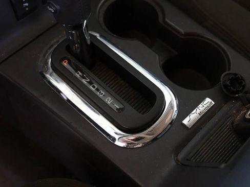 Used 2009 Ford Explorer Sport Trac XLT image 38