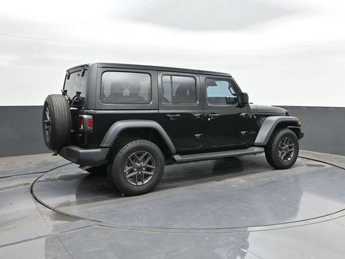 Used 2025 Jeep Wrangler Unlimited Sport AWD/4WD image 15