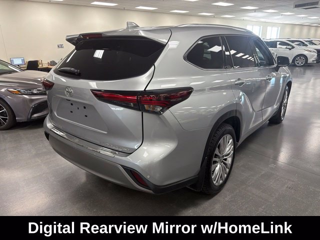 Used 2024 Toyota Highlander Platinum AWD/4WD image 7