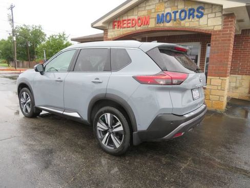 Used 2023 Nissan Rogue SL w/ SL Premium Package FWD image 7