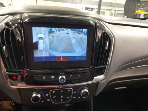 Used 2018 Chevrolet Traverse LT AWD/4WD image 16