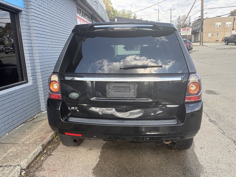 Used 2014 Land Rover LR2 AWD/4WD image 3